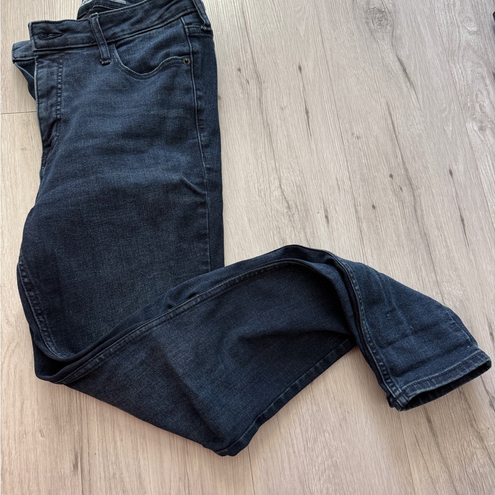 Old Navy Women’s Dark Blue Skinny Jeans